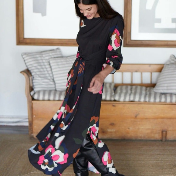 Vilagallo Black Floral Dress - Picture 1 of 6